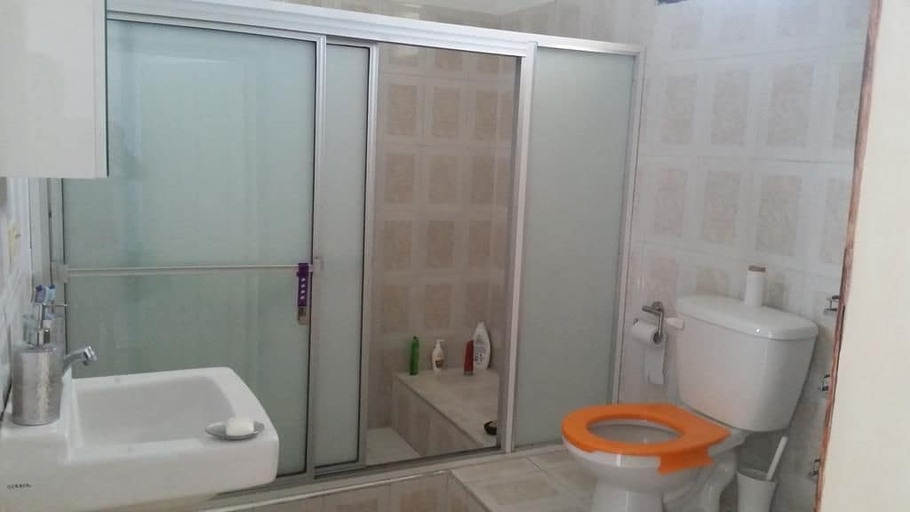 Bathroom, Villa Orphee, les Cayes