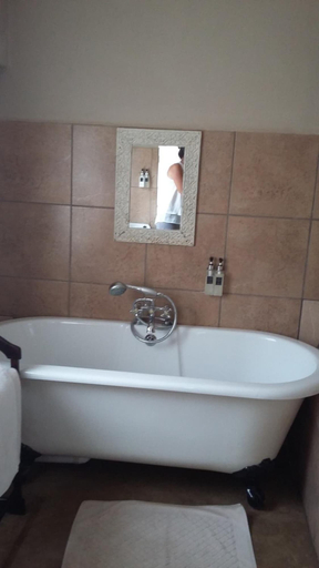 Bathroom 4, The Stoep Cafe, Ehlanzeni