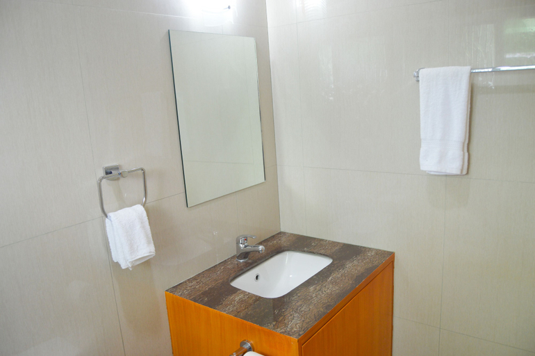 Bathroom 4, Cherry's Court_Yard, Puerto Princesa City