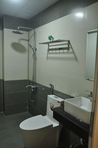 Bathroom 3, Nhan Anh Quy Nhon Hotel, Qui Nhơn