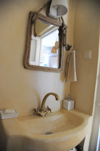 Bathroom, Dandy Villas Velanidia Fisherman's Hut, Peloponnese