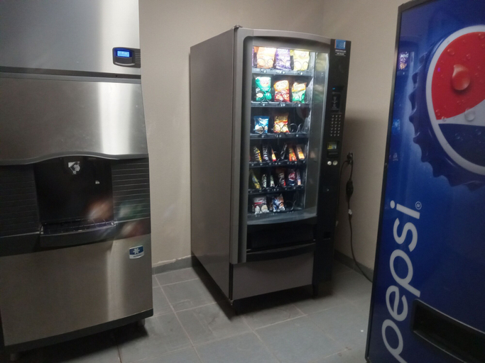 Food & Drinks 4, Days Inn by Wyndham Alva, Woods