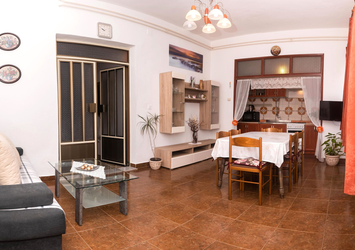 Others 5, Apartment Andelka, Tisno
