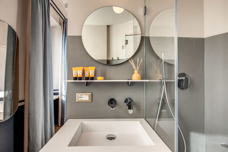 Bathroom 5, Velvet Grey Boutique Hotel, Milano