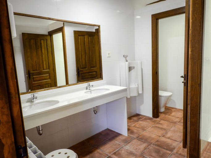 Bathroom 3, Albergue el Encanto - Hostel para peregrinos, León