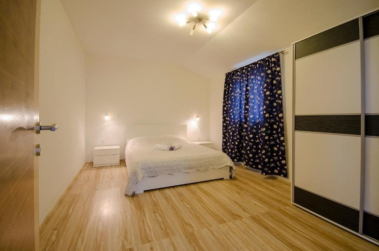 Bedroom 3, Apartments Paradis, Rovinj