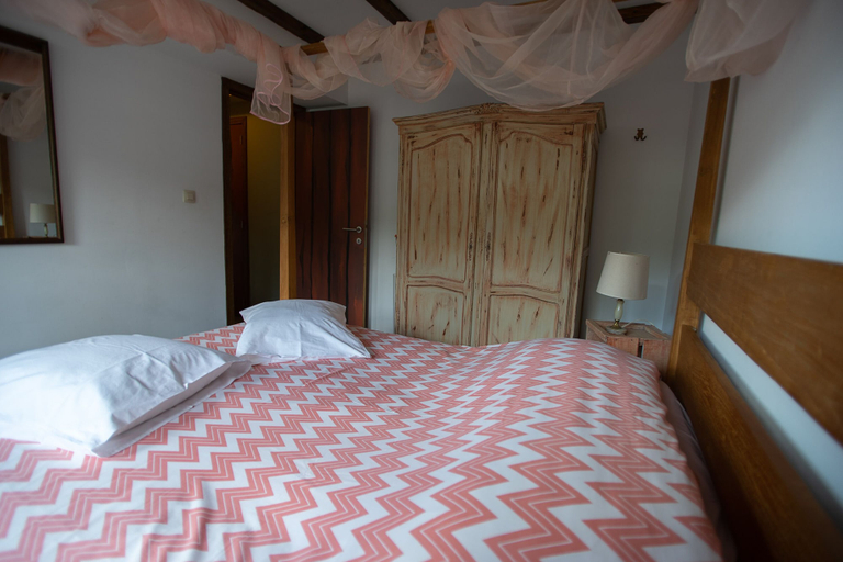 Bedroom 4, Western City, Liège