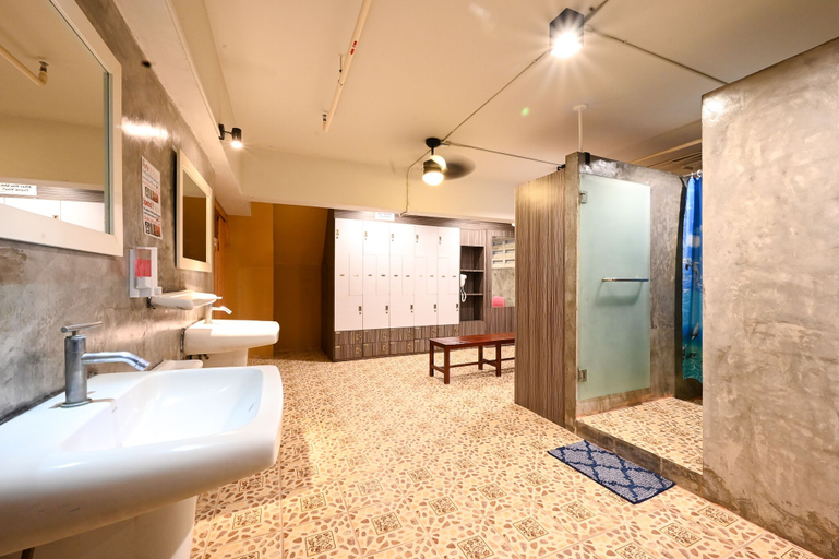 Bathroom 4, Witchuwan Sport & Spa Apartel, Din Dang