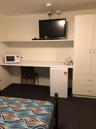 Bedroom 2, Miners Rest Motel, Duaringa