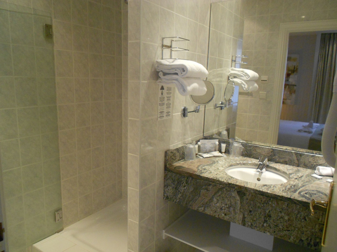Bathroom 5, Maison Lutetia R, Bas-Rhin