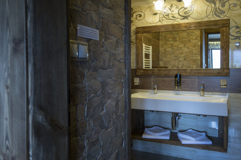Bathroom 4, Wellness Penzión Strachan, Poprad