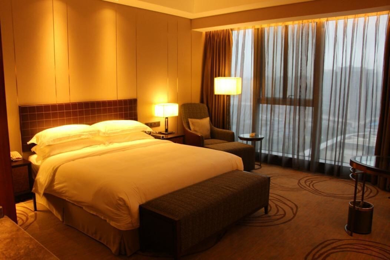 Bedroom 2, Golden Eagle Summit Hotel Yancheng, Yancheng