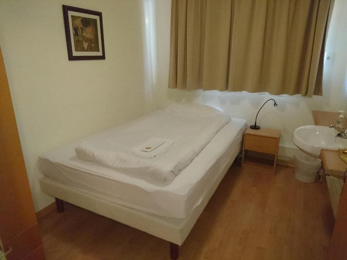Bedroom 3, Alba Guesthouse, Reykjavík