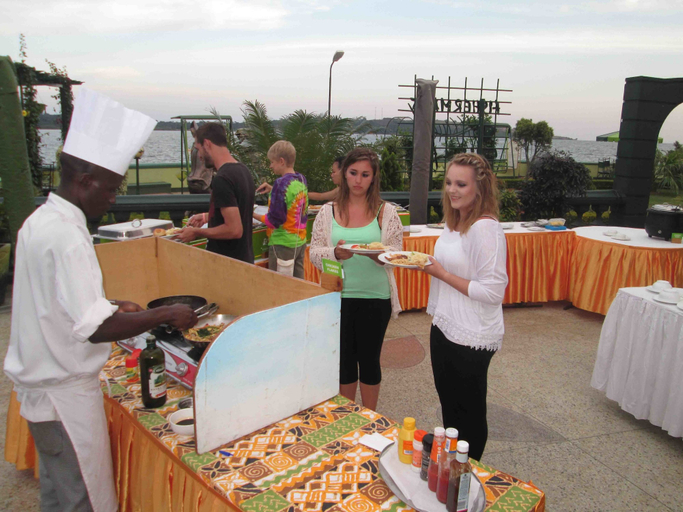 Food & Drinks 4, Country Lake Resort - Garuga, Busiiro