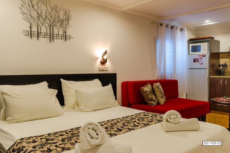Bedroom 5, Avigail Guest House