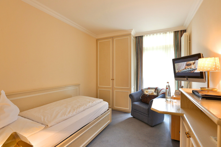 Bedroom 4, Wunsch Hotel Mürz - Natural Health & Spa Hotel, Passau