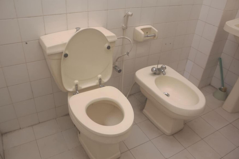 Bathroom 4, Tree Breeze Inn, K.F.G. & G. Korale
