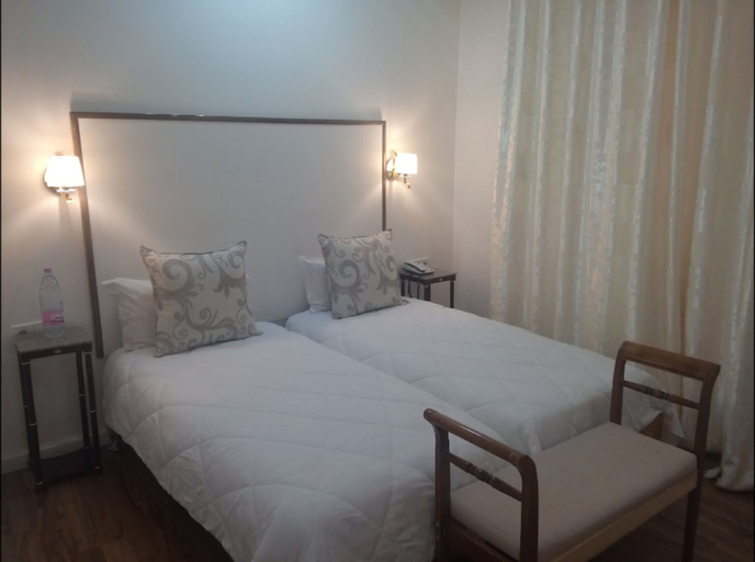 Others 4, Hotel Des Princes, Constantine