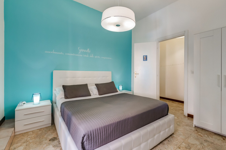 Bedroom 3, Allegra's House, Rome