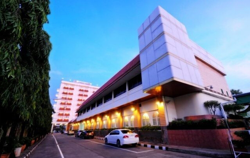 Exterior & Views 2, Nanchao Hotel, Muang Phitsanulok