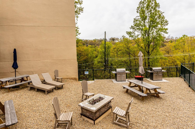 Others 5, Laurel Point Resort, Sevier