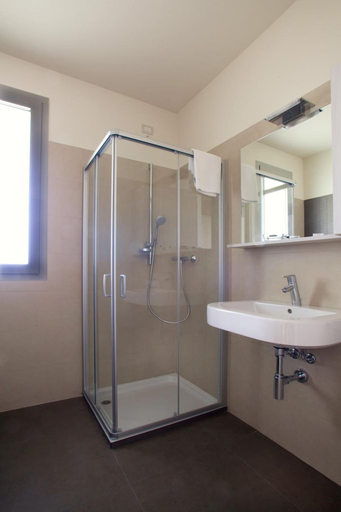 Bathroom 3, Residence Le Querce, Milano