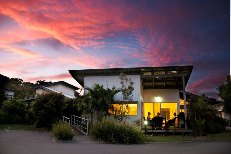 Exterior & Views 2, Mobys Beachside Retreat, Great Lakes