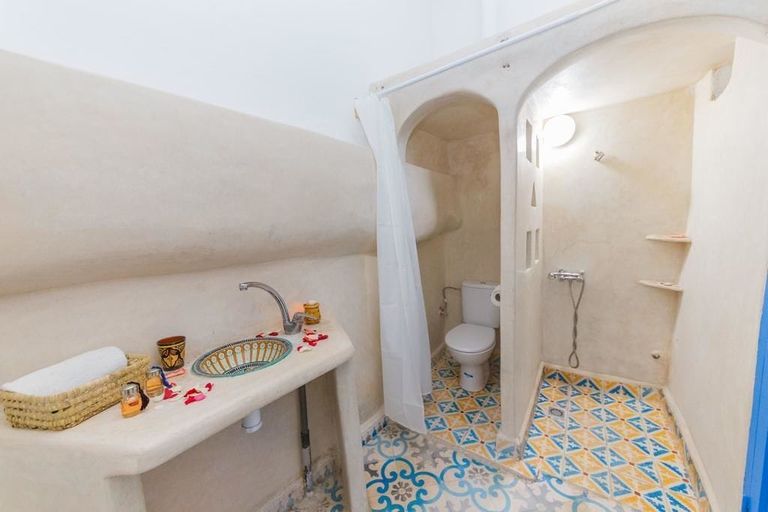 Bathroom 4, Riad Aylal, Essaouira