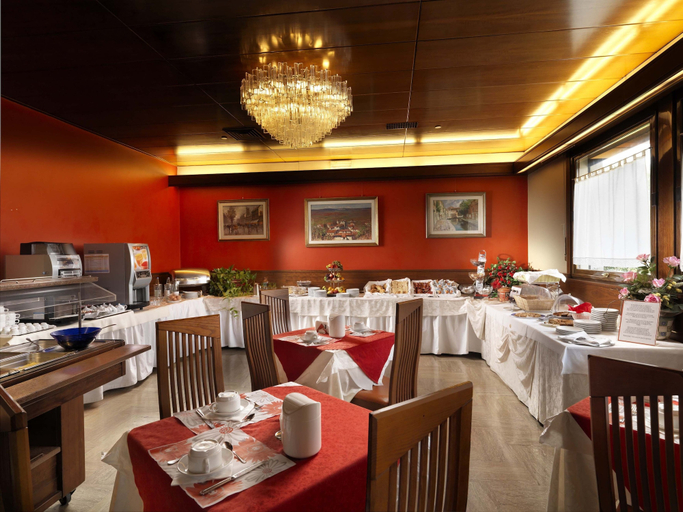 Food & Drinks 5, Hotel Al Pino Verde, Padua