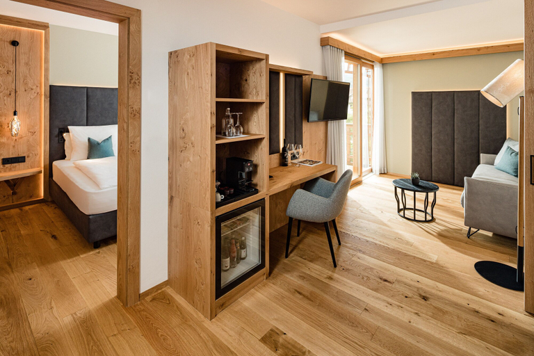 Bedroom 3, Lake Spa Hotel SEELEITEN, Bolzano