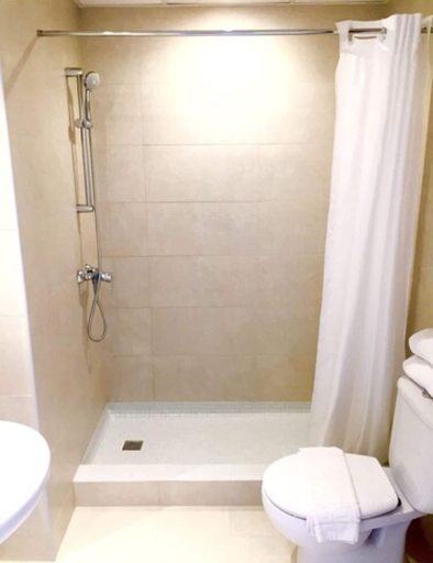 Bathroom 3, HSR Gil, Baleares