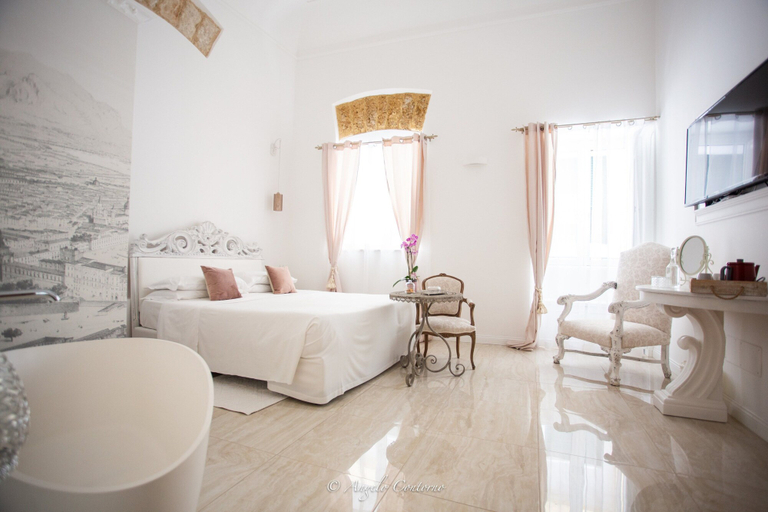 Bedroom 5, Palazzo del Poeta, Palermo