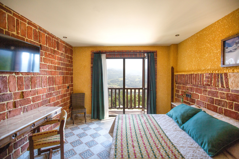 Bedroom 2, Hotel Cerro la Nina, Asturias