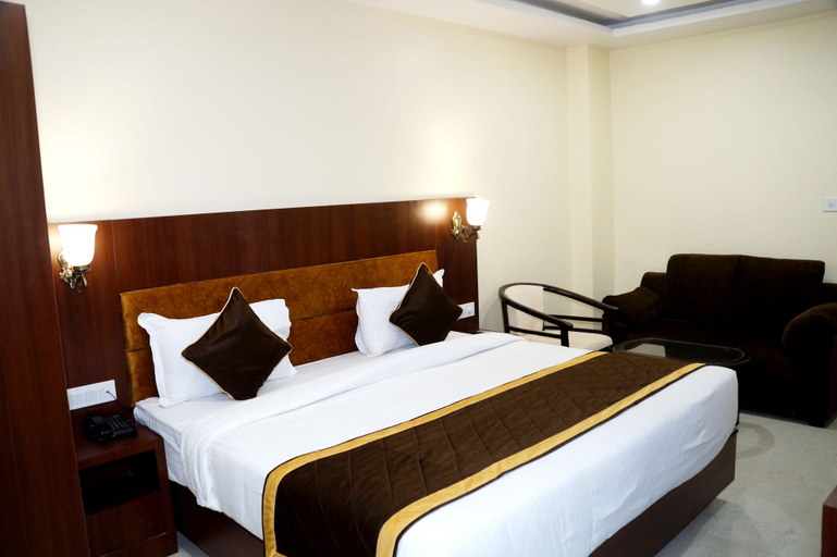 Bedroom 4, Hotel Shivoy Grand, Varanasi