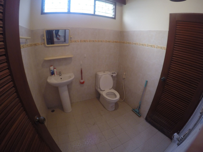 Bathroom 4, Baan Anantanaruk, Ko Samui