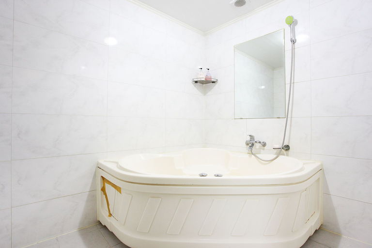 Bathroom 4, Luxury Hotel Osan, Pyeongtaek