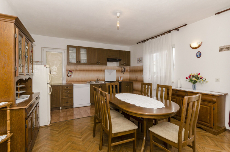 Others 5, Apartments Biserka, Primošten