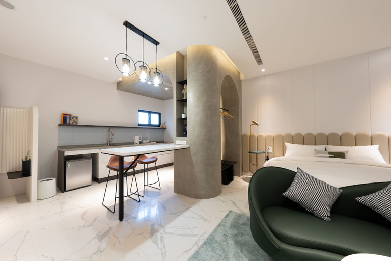 Others 5, Seven Nights, Tainan