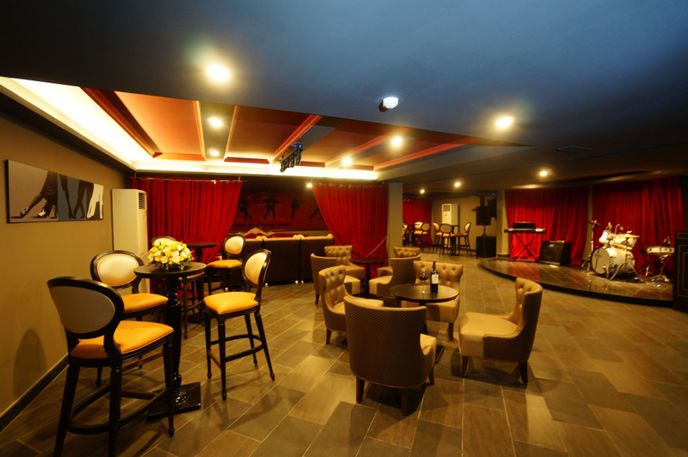 Food & Drinks 5, Plumeria Private Villa, District 9