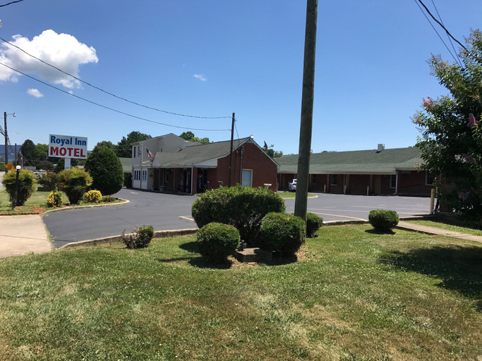 Exterior & Views 2, Royal Inn Motel, Waynesboro