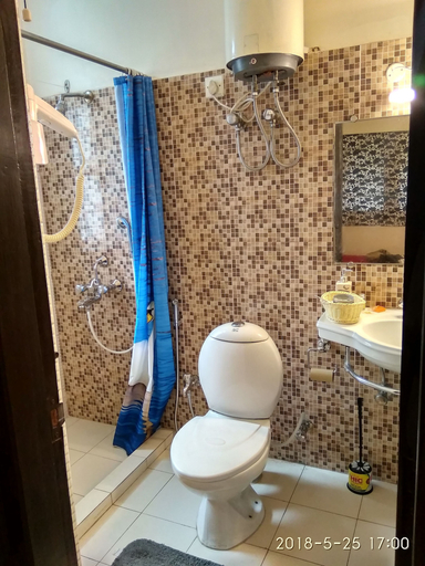 Bathroom 5, Red Arrow Residency, Kolkata