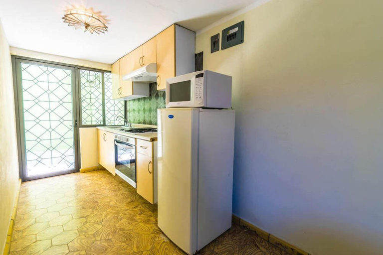 Others 5, Casa Eugenia, Allende