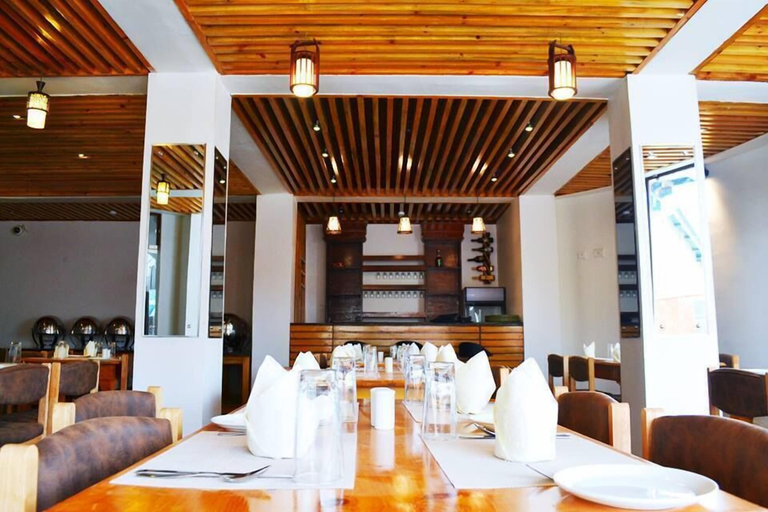 Food & Drinks 3, Hotel Om Tara, Chang
