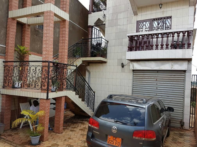 Exterior & Views 2, Bs VIP Appartement, Mfoundi