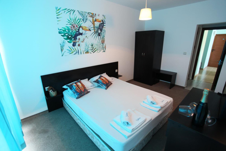 Bedroom 3, Salena Beach Hotel, Primorsko