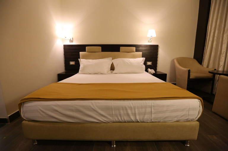 Bedroom 3, Hotel La Castle, Chennai
