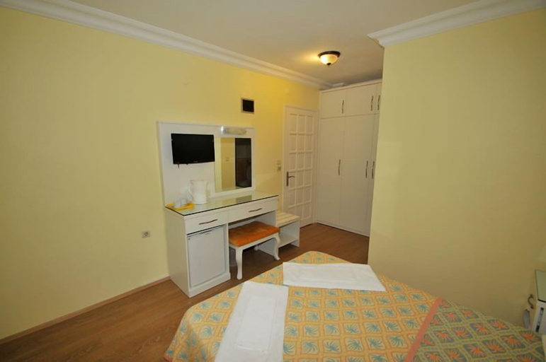 Bedroom 4, Ilkiz Beach Hotel, Fethiye