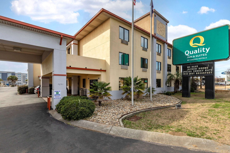 Exterior & Views 2, Quality Inn & Suites Ft. Jackson Maingate, Richland