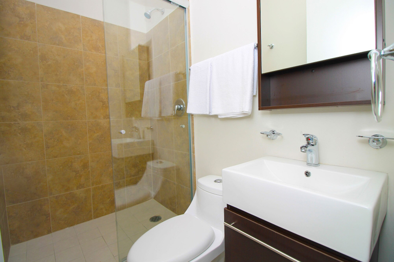 Bathroom 4, Riviera Towers 2BR & Pool, Cozumel
