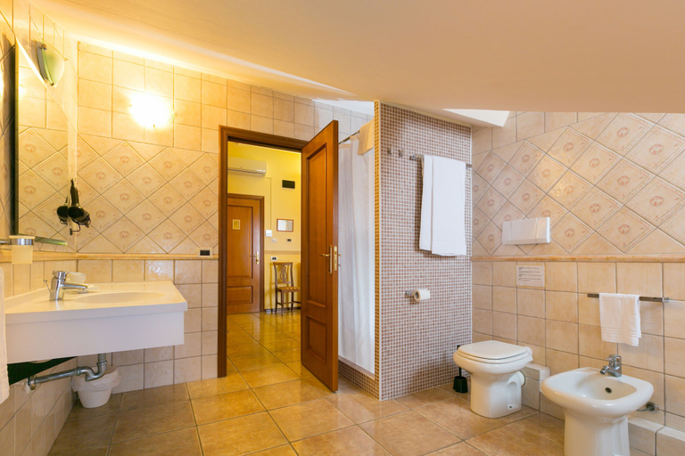 Bathroom 4, Tenuta Elisabetta, Livorno